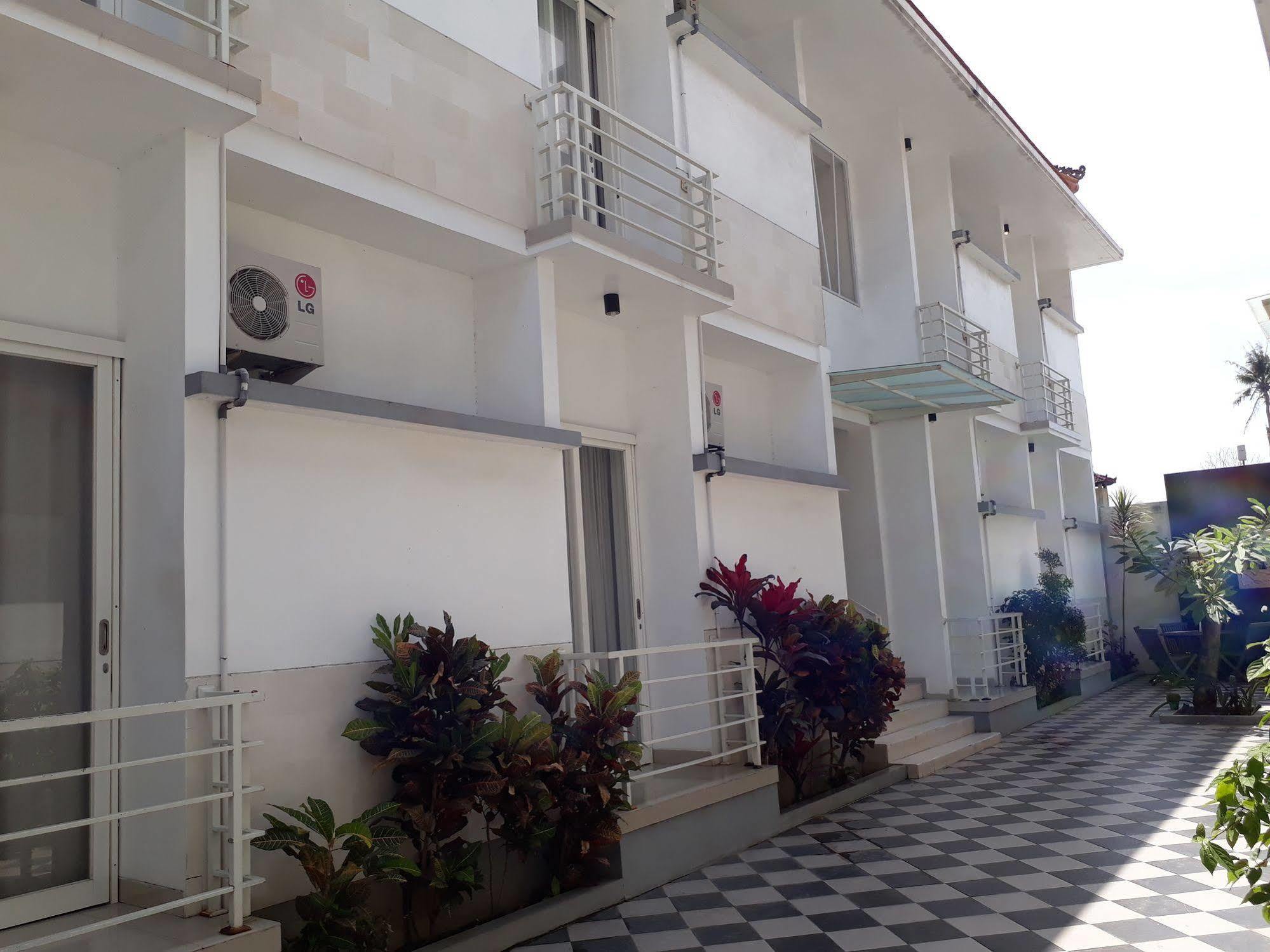 Kubu Anyar Hotel Kuta Lombok Exteriör bild