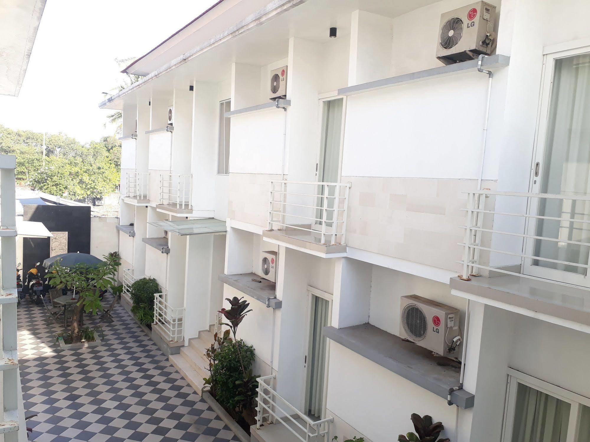 Kubu Anyar Hotel Kuta Lombok Exteriör bild